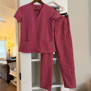 Figs Rose Quartz Scrub Set